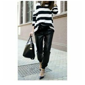 Zara women’s black faux leather joggers - sz XS